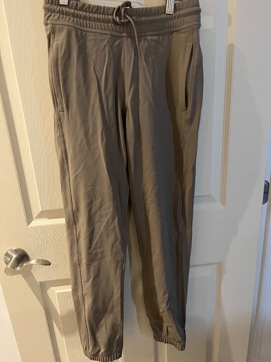 Aritzia TNA relaxed sport pants - Picture 1 of 2